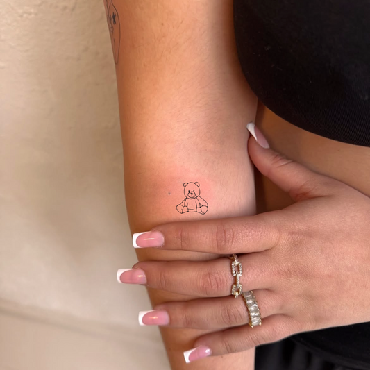 Mini Bärchen Tattoo