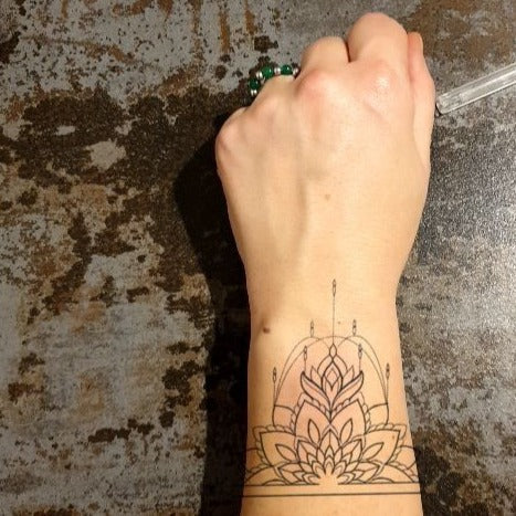 Halb Mandala Tattoo - Henna Tattoo Schweiz