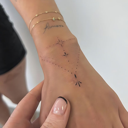 Fineline Handgelenk Tattoo - Henna Tattoo Schweiz