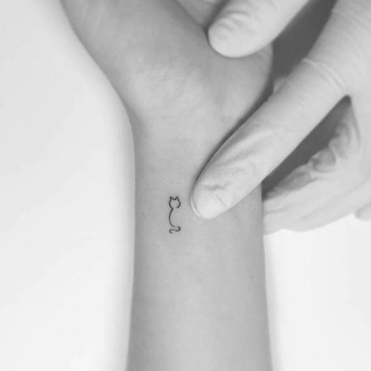 Mini Katze Tattoo